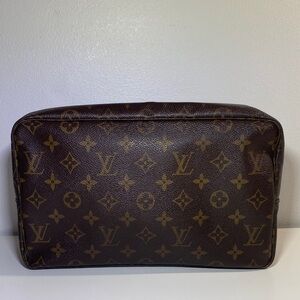 Louis Vuitton Monogram Trousse 28 Toiletry Bag